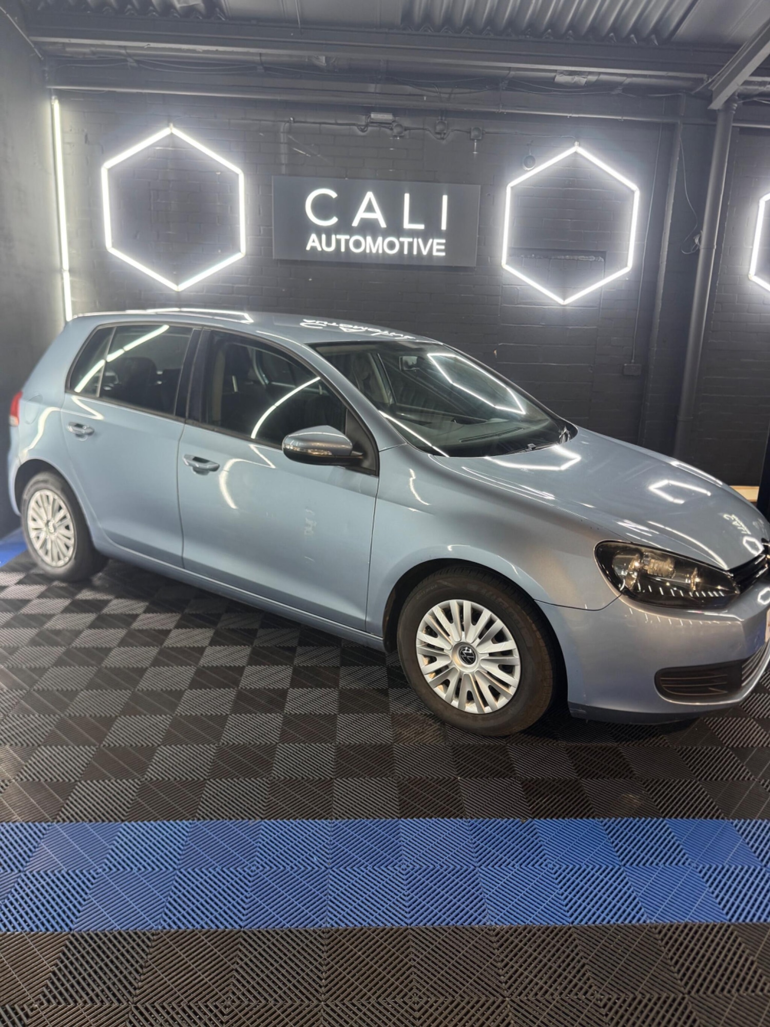 Used Volkswagen Golf 2010 for sale - 76865166: Photo 1