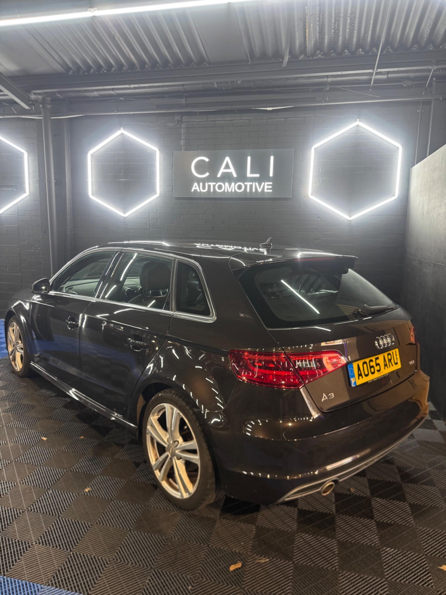 Used Audi A3 for sale - 77994321: Photo 2