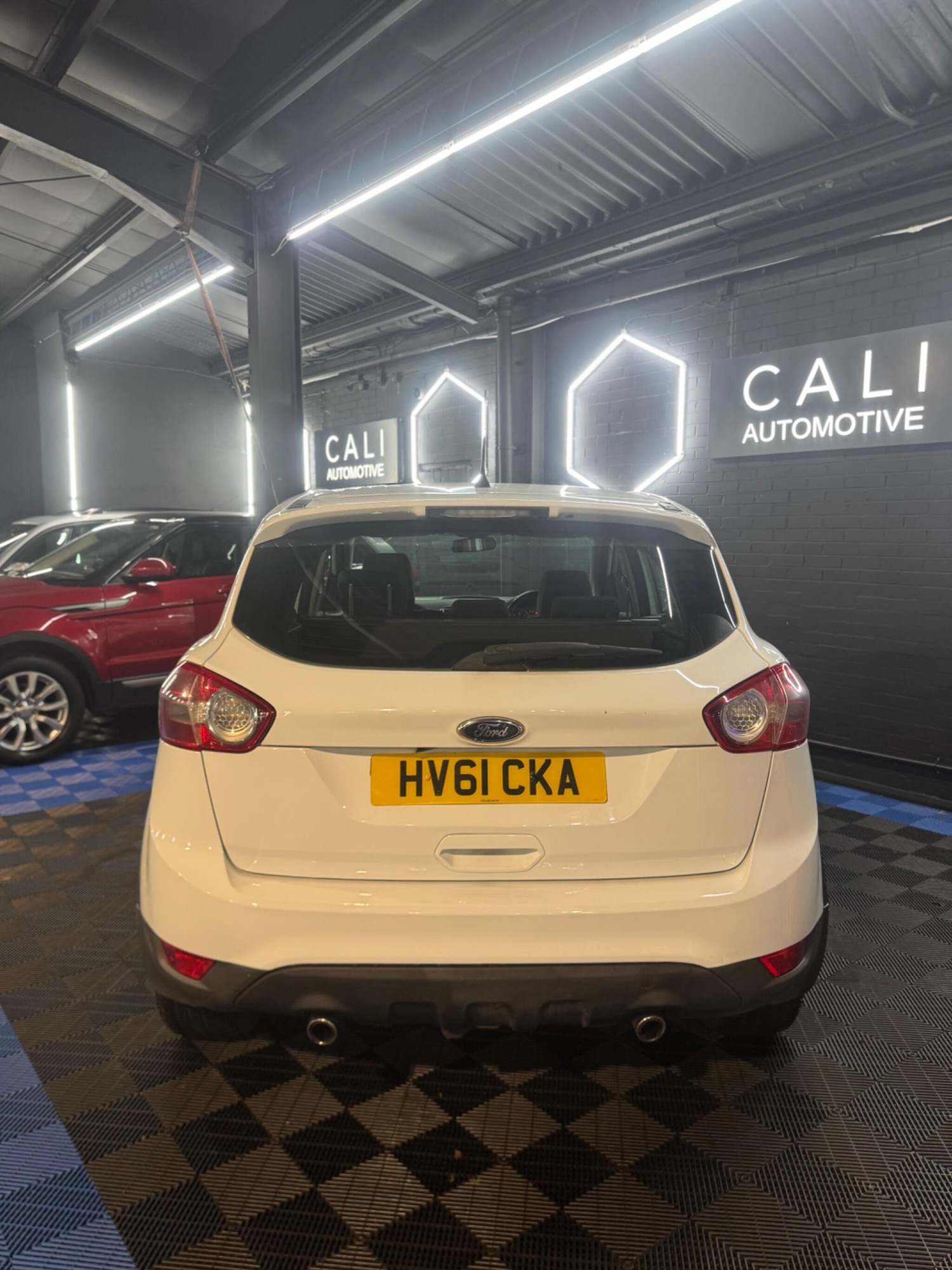 Used Ford Kuga 2011 for sale - 77768350: Photo 14