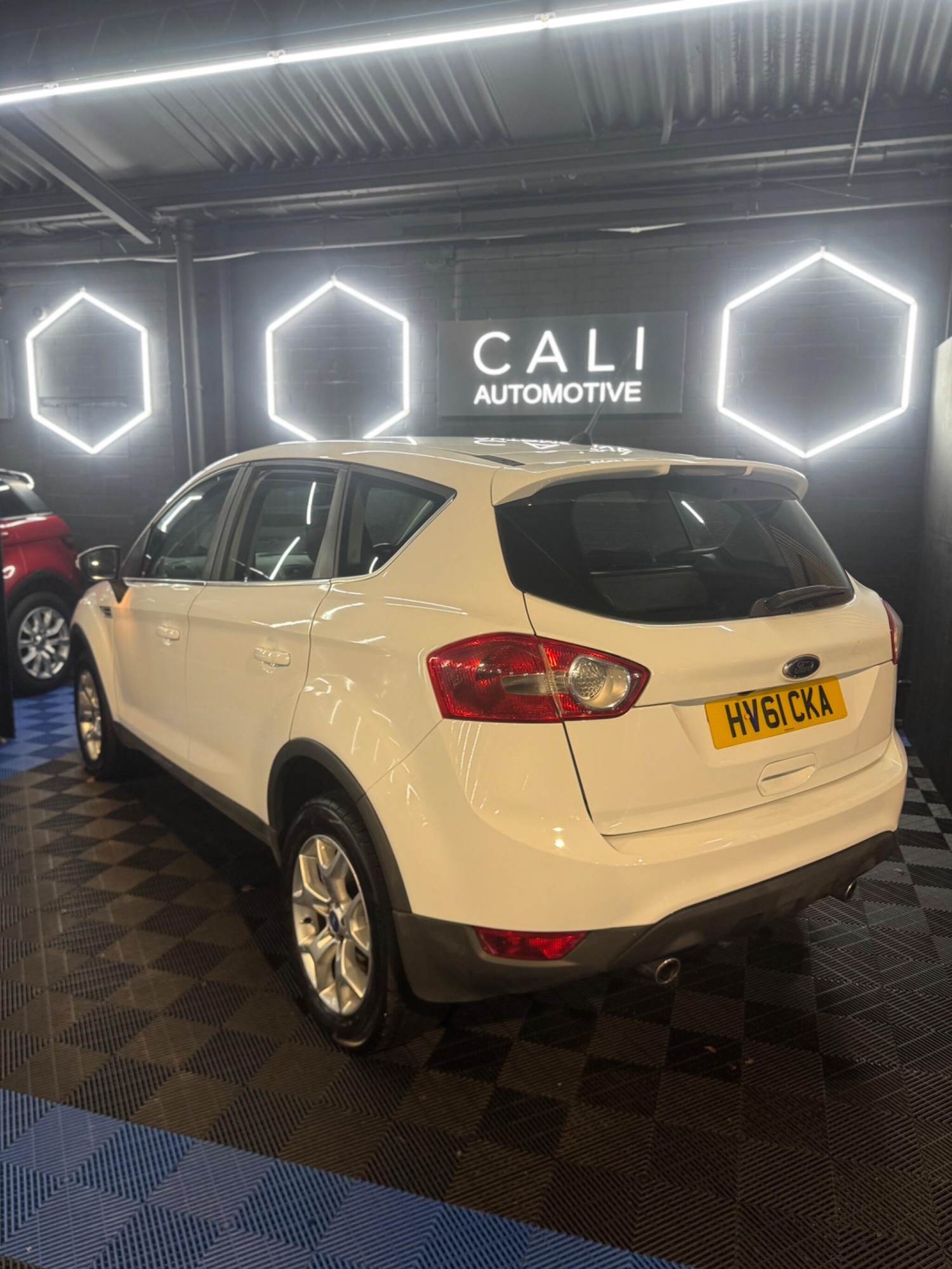 Used Ford Kuga 2011 for sale - 77768350: Photo 7