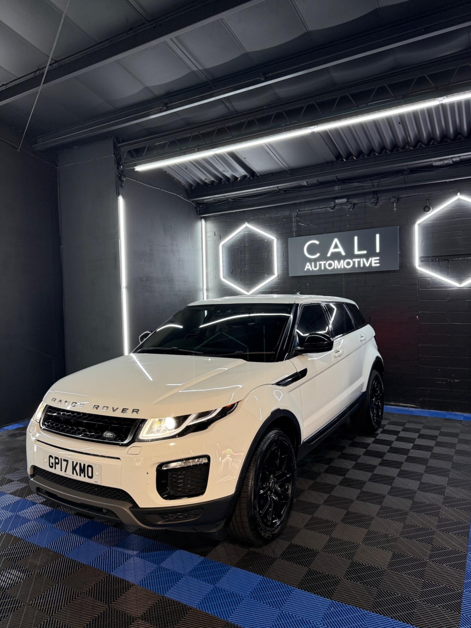 Used Land Rover Range Rover Evoque 2017 for sale - 76866174: Photo 3