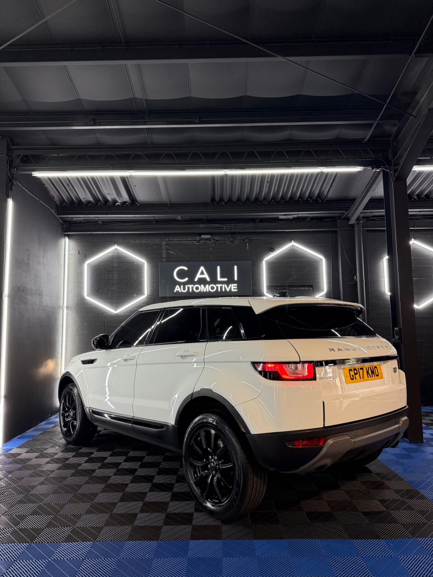 Used Land Rover Range Rover Evoque 2017 for sale - 76866174: Photo 4