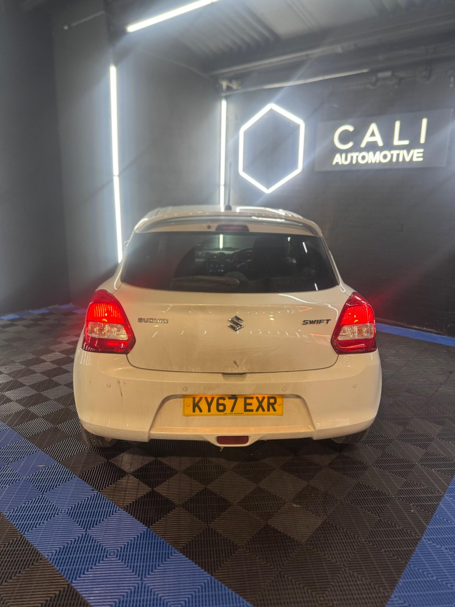 Used Suzuki Swift 2017 for sale - 77097435: Photo 18