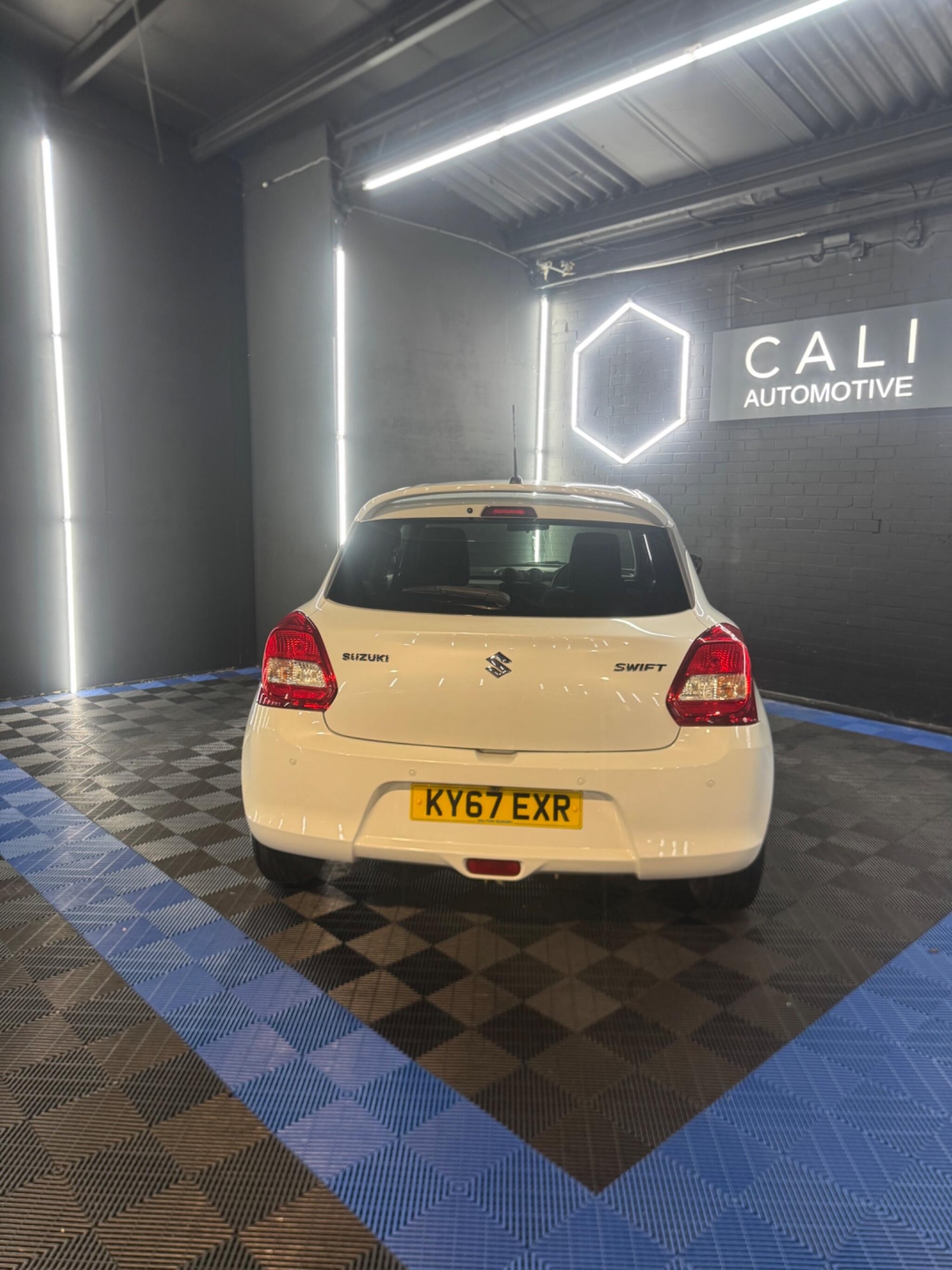 Used Suzuki Swift 2017 for sale - 77097435: Photo 20