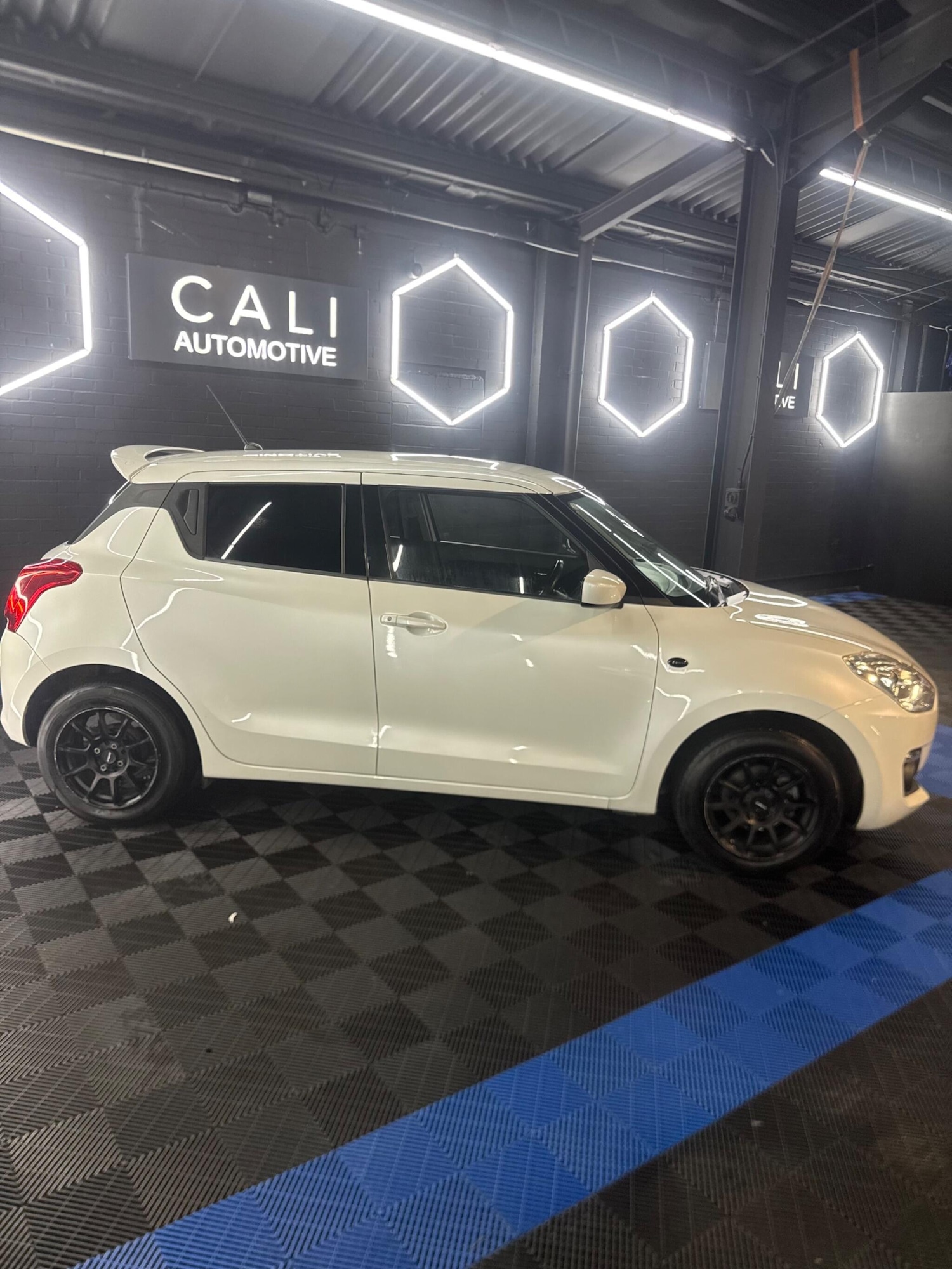 Used Suzuki Swift 2017 for sale - 77097435: Photo 22