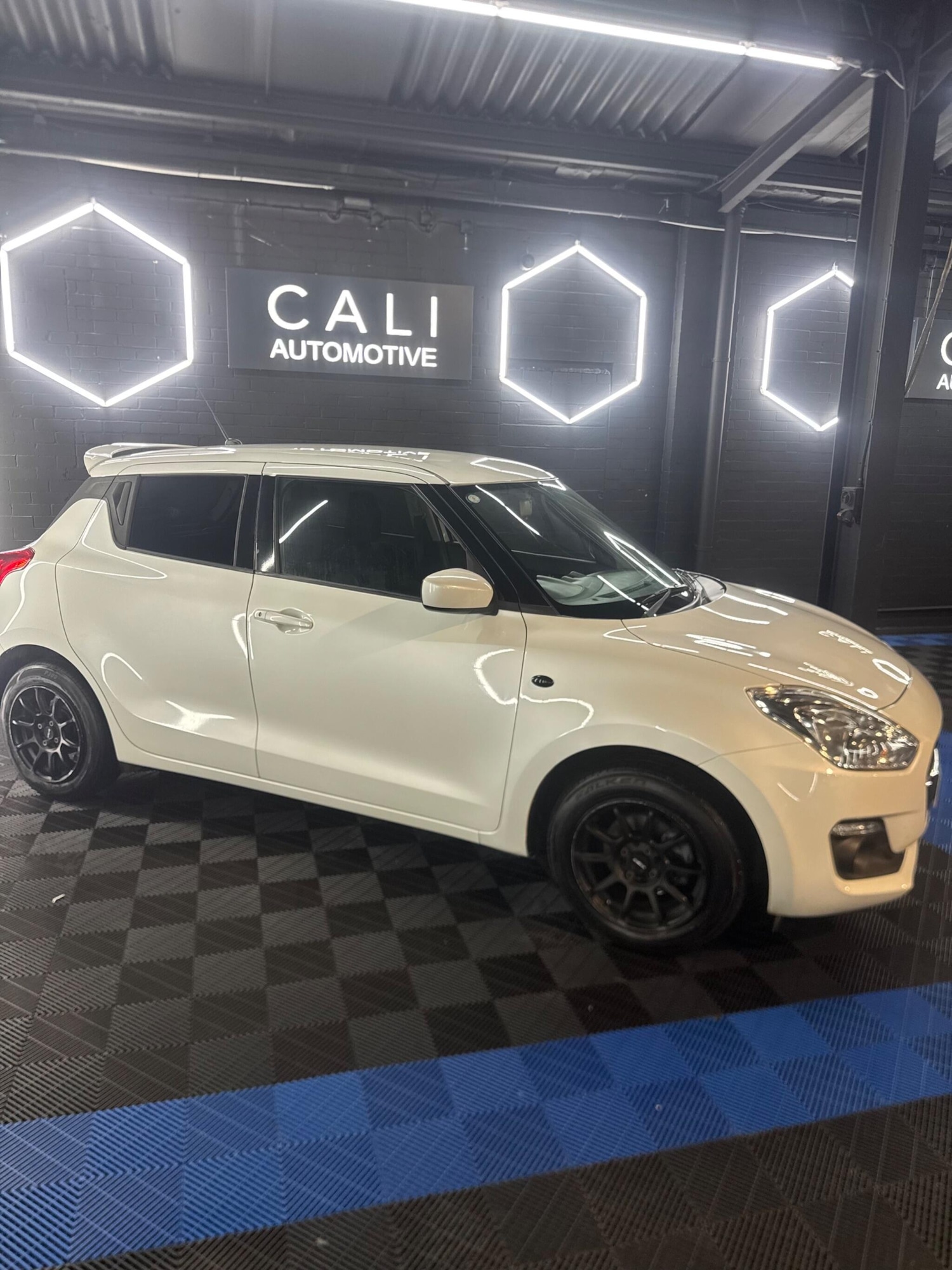 Used Suzuki Swift 2017 for sale - 77097435: Photo 24