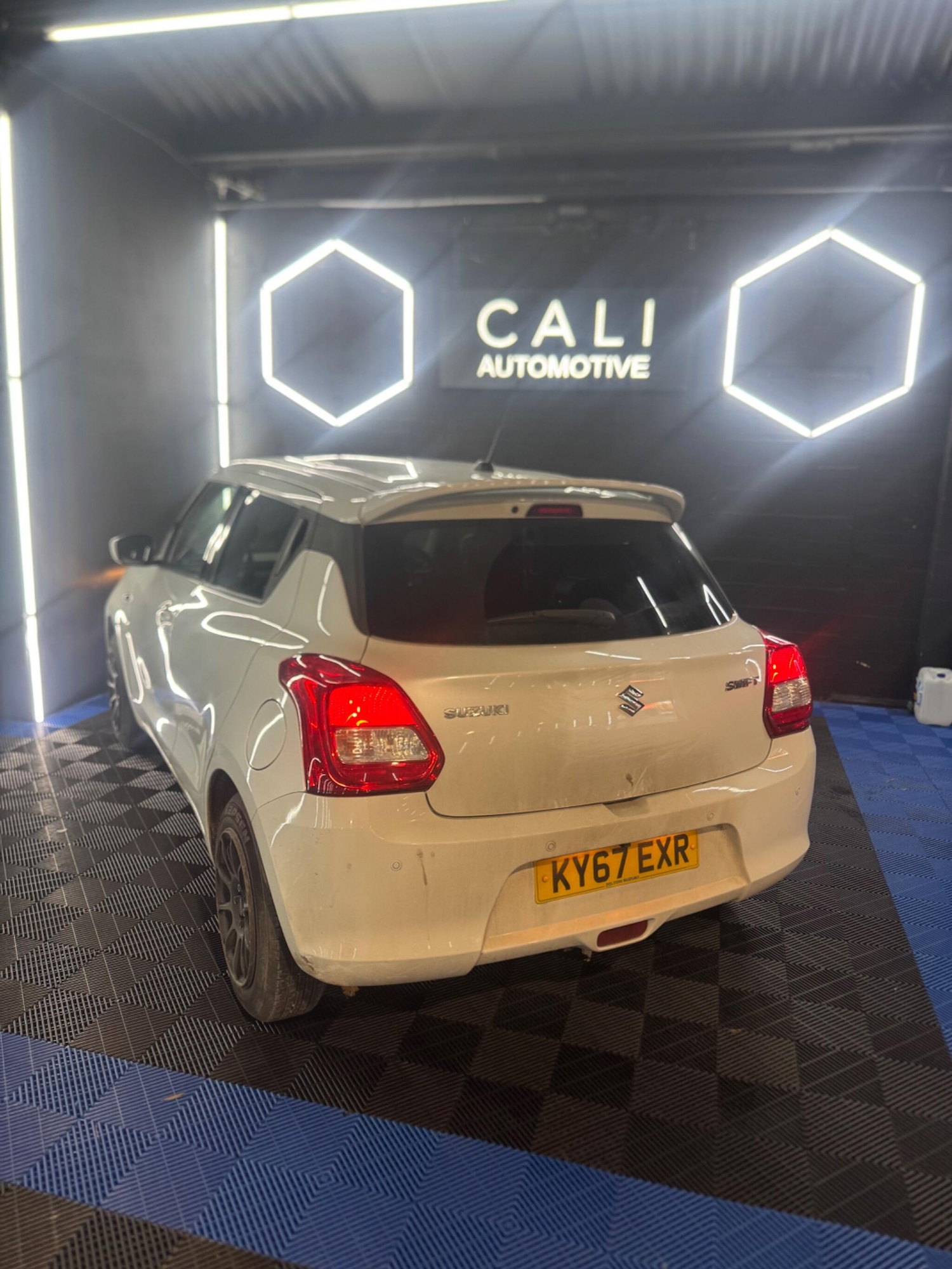 Used Suzuki Swift 2017 for sale - 77097435: Photo 45