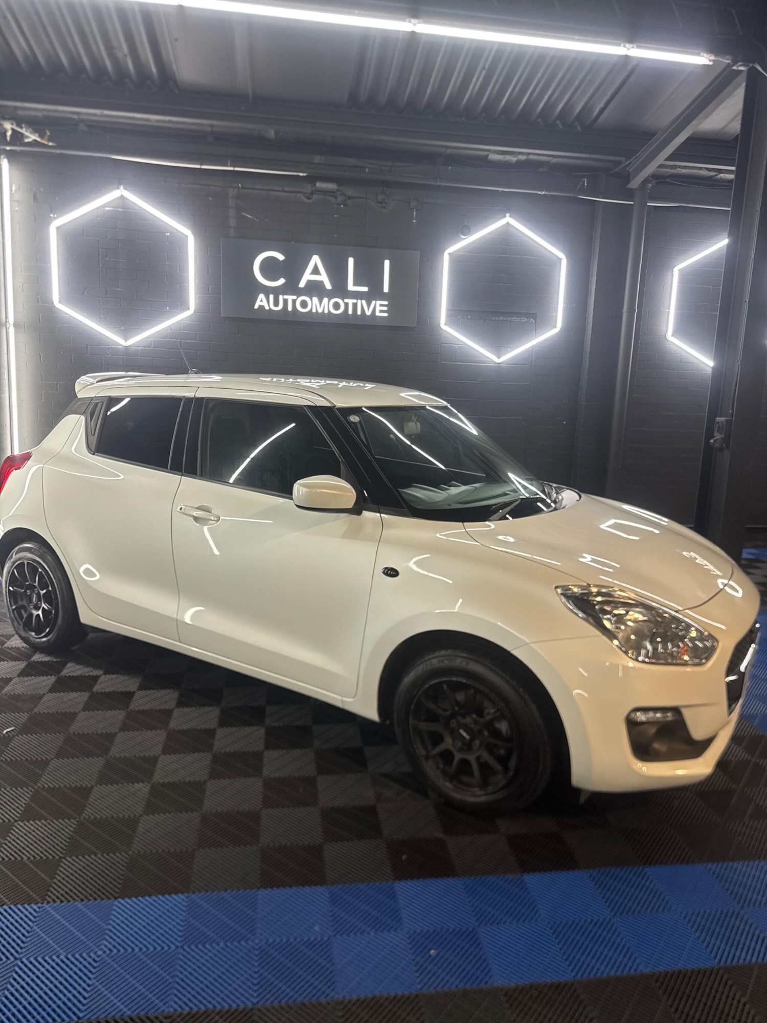 Used Suzuki Swift 2017 for sale - 77097435: Photo 47