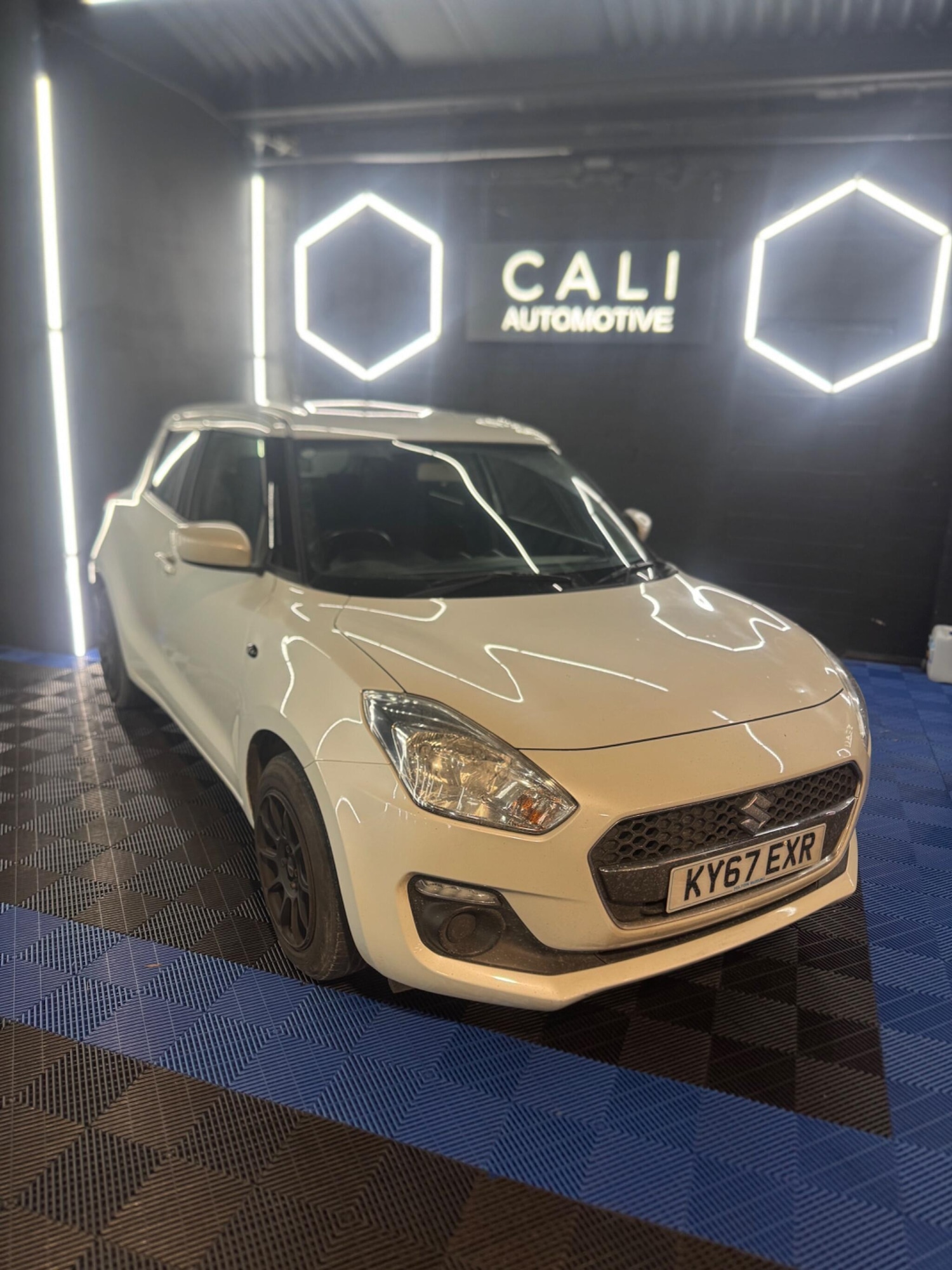 Used Suzuki Swift 2017 for sale - 77097435: Photo 5