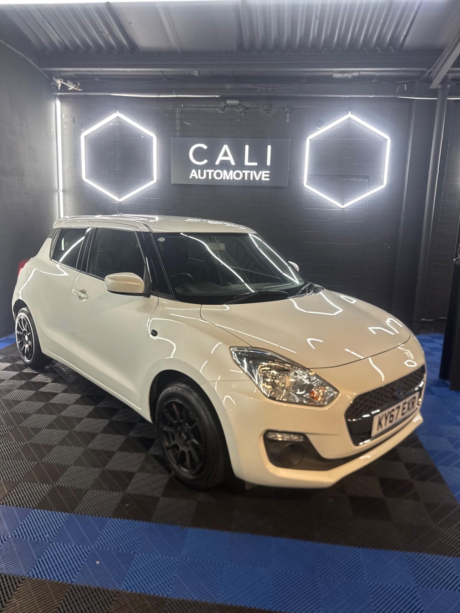 Used Suzuki Swift 2017 for sale - 77097435: Photo 7