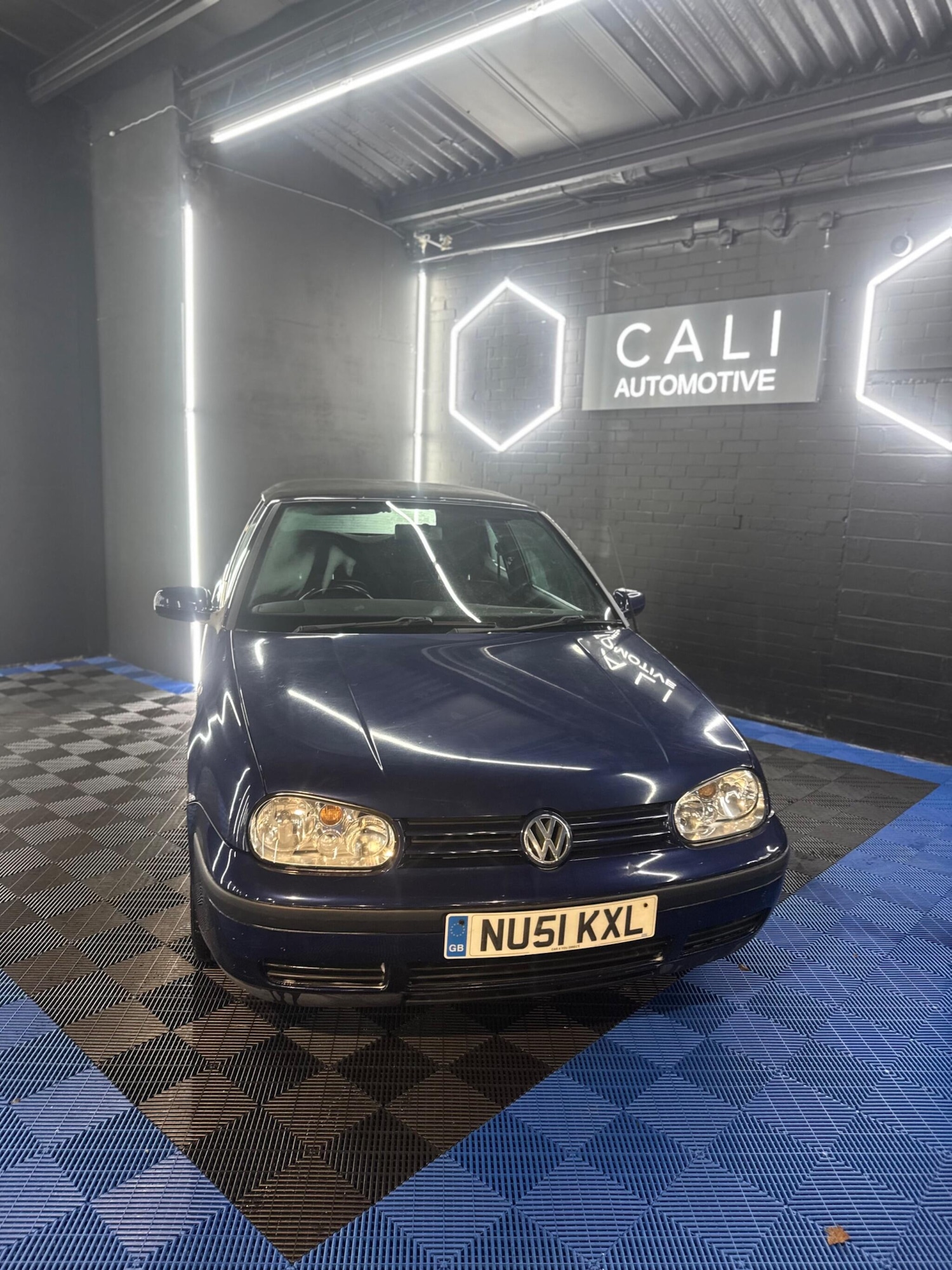 Used Volkswagen Golf 2001 for sale - 77191701: Photo 2