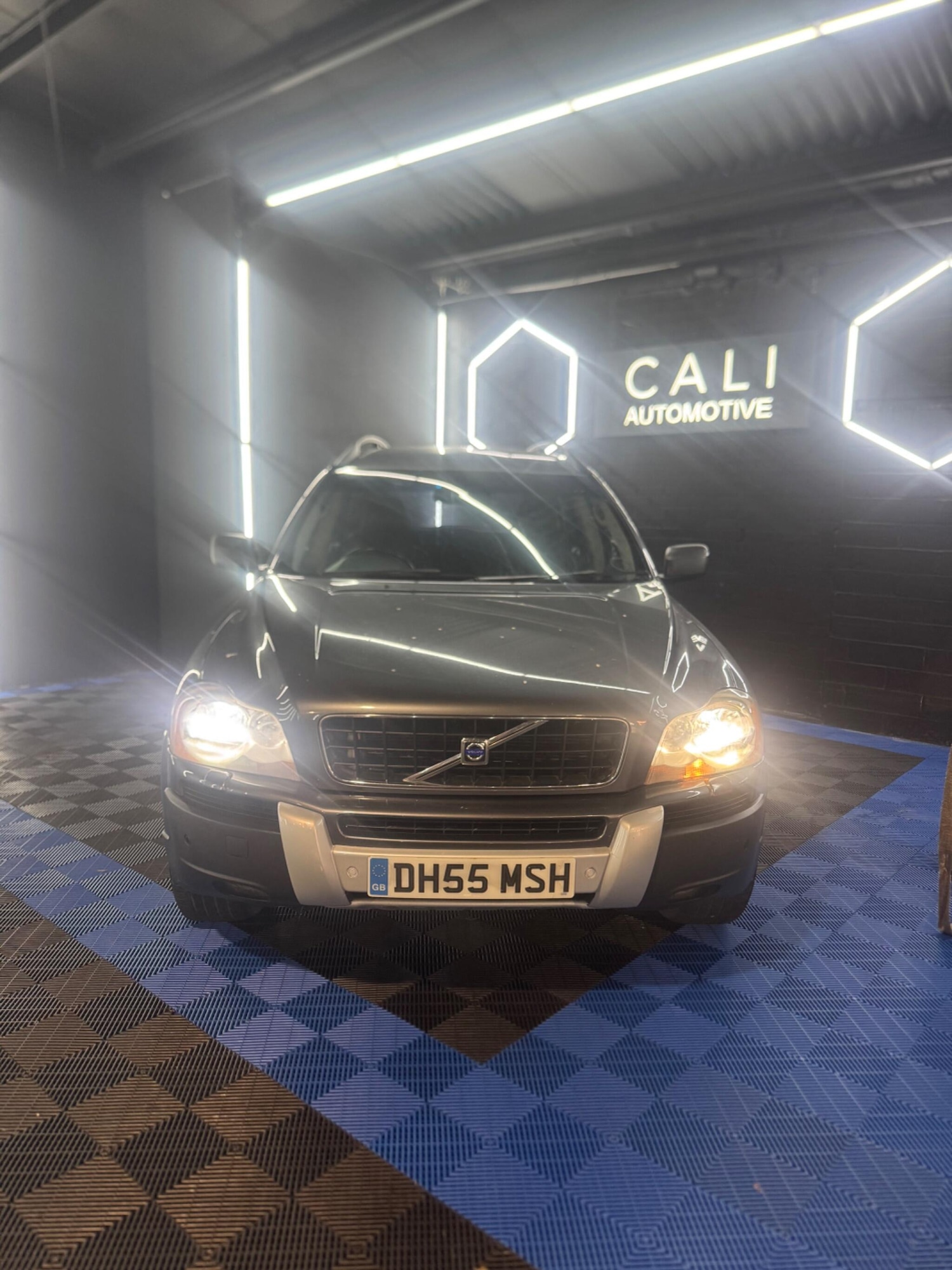 Used Volvo XC90 2005 for sale - 77097957: Photo 3