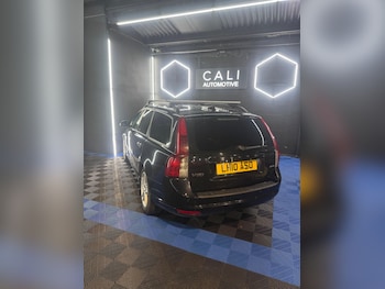 Used Volvo V50 2010 for sale - 77278801: Photo