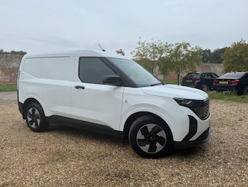 Used Ford E-Transit Courier 2025 for sale - 78324209: Photo