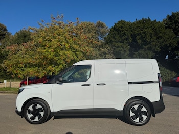 Used Ford E-Transit Courier 2025 for sale - 78324209: Photo