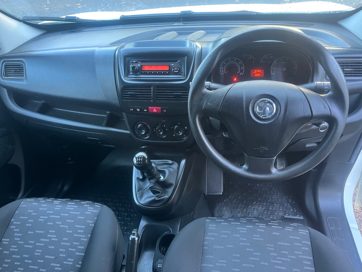 Used Vauxhall Combo 2018 for sale - 76627362: Photo 12