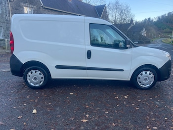 Used Vauxhall Combo 2018 for sale - 76627362: Photo