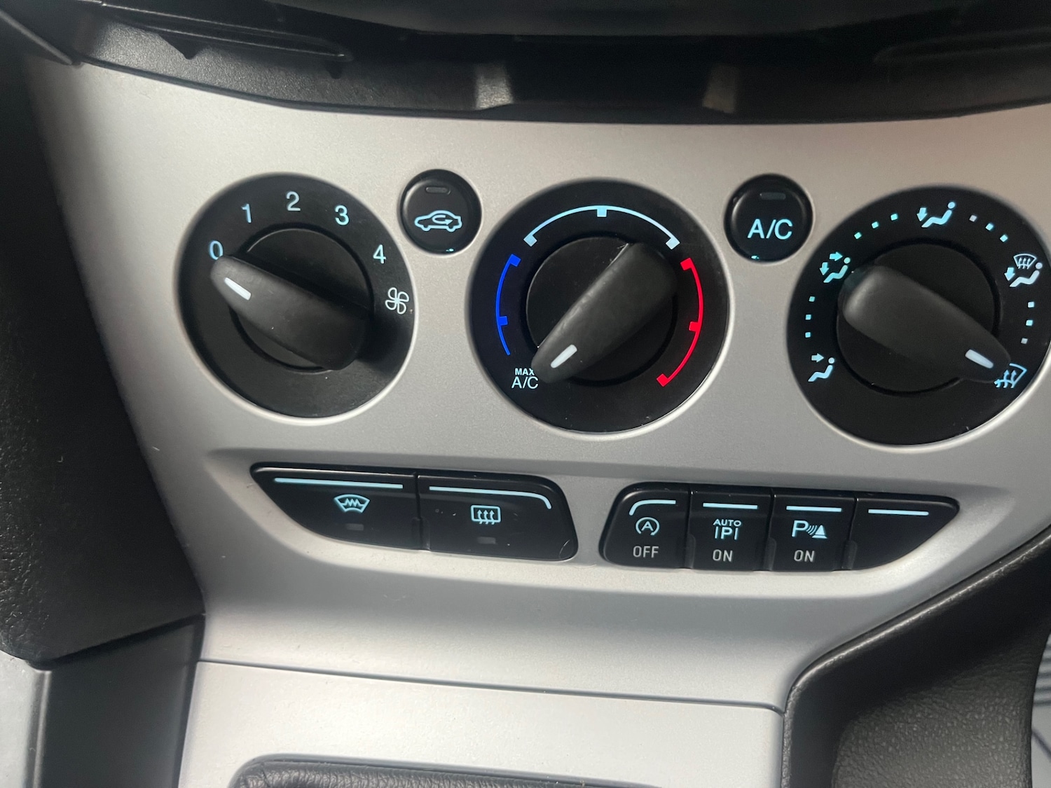 Used Ford Focus 2014 for sale - 76383110: Photo 12