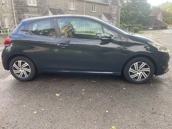 2016 (16) - 1.0 PureTech Access A/C 3dr