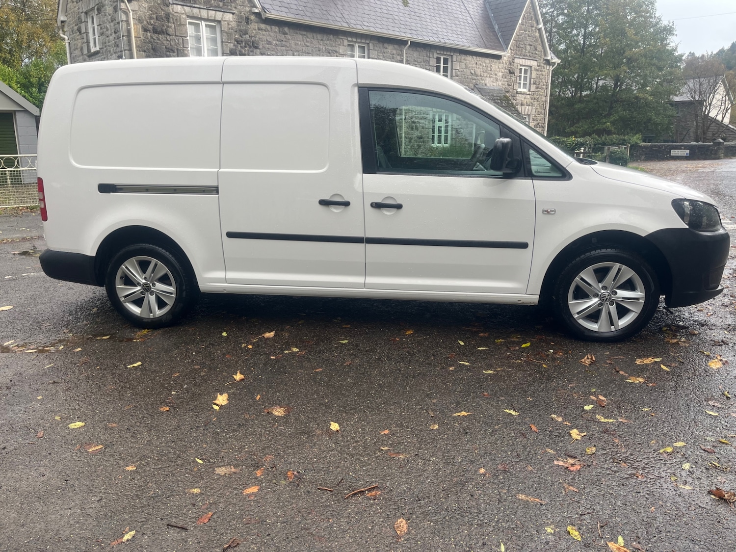 Used Volkswagen Caddy 2015 for sale - 76382698: Photo 2