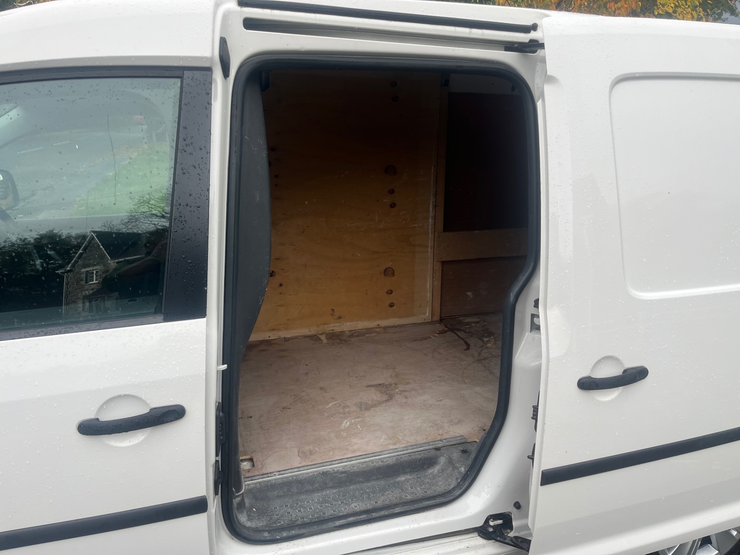 Used Volkswagen Caddy 2015 for sale - 76382698: Photo 9