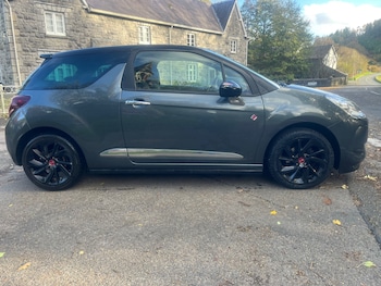 DS Automobiles - DS 3