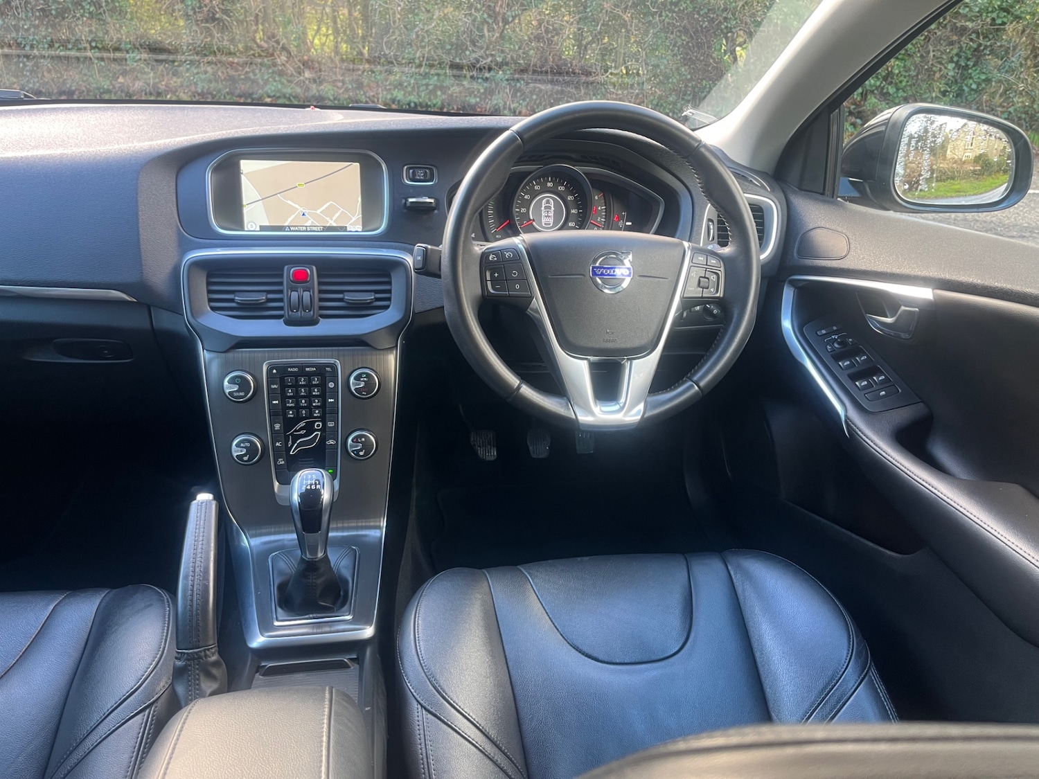 Used Volvo V40 2015 for sale - 76749065: Photo 12