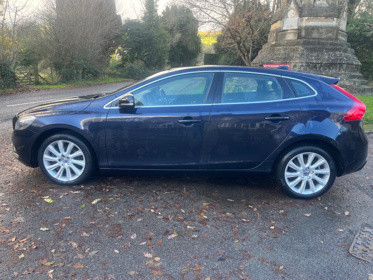 Used Volvo V40 2015 for sale - 76749065: Photo 5