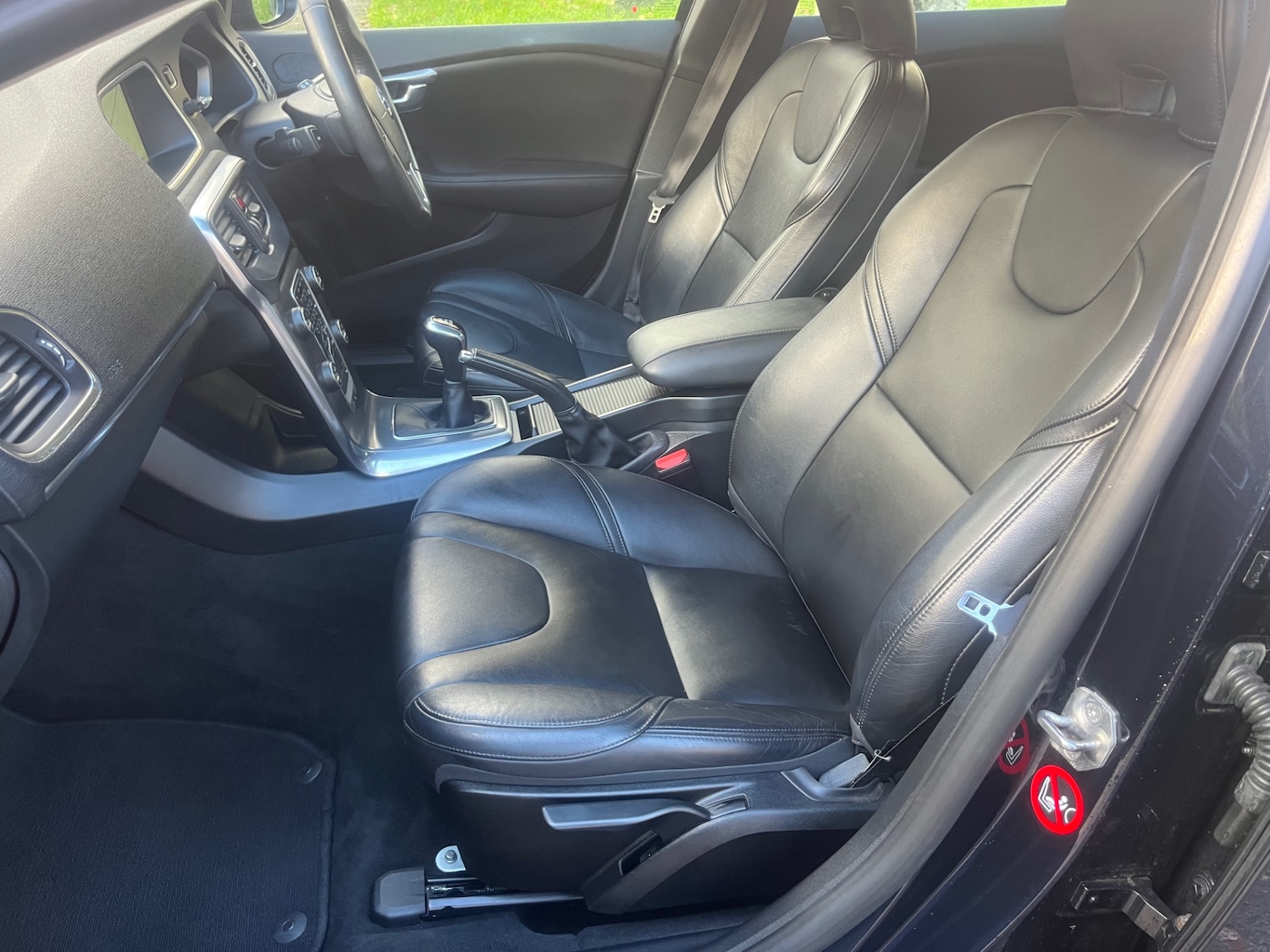 Used Volvo V40 2015 for sale - 76749065: Photo 9