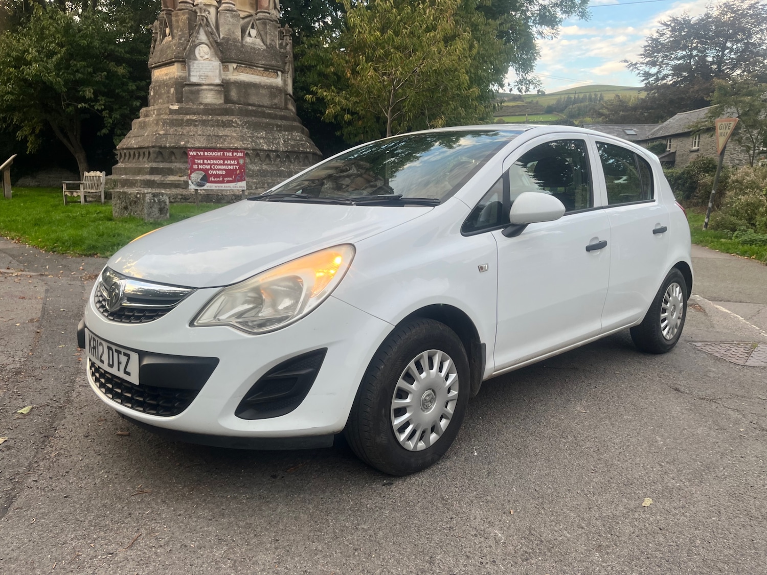 Used Vauxhall Corsa 2012 for sale - 76211069: Photo 5