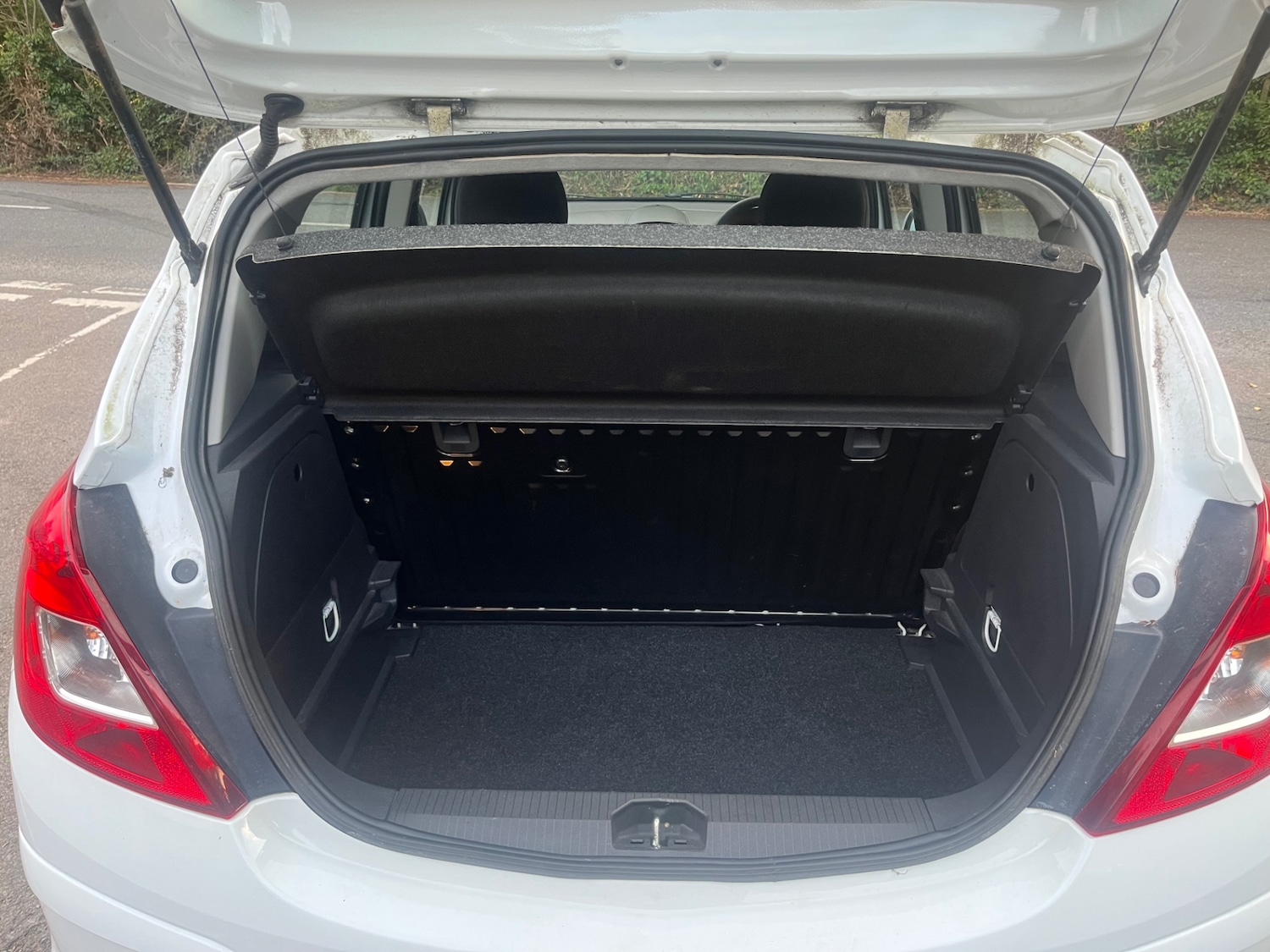 Used Vauxhall Corsa 2012 for sale - 76211069: Photo 8