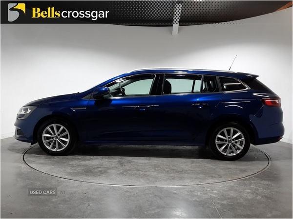 Used Renault Megane 2017 for sale - 76927259: Photo 4