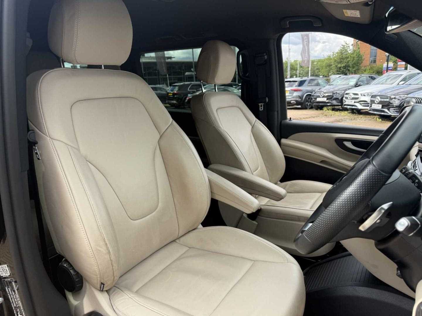 Used Mercedes-Benz V-Class 2023 for sale - 76063323: Photo 33