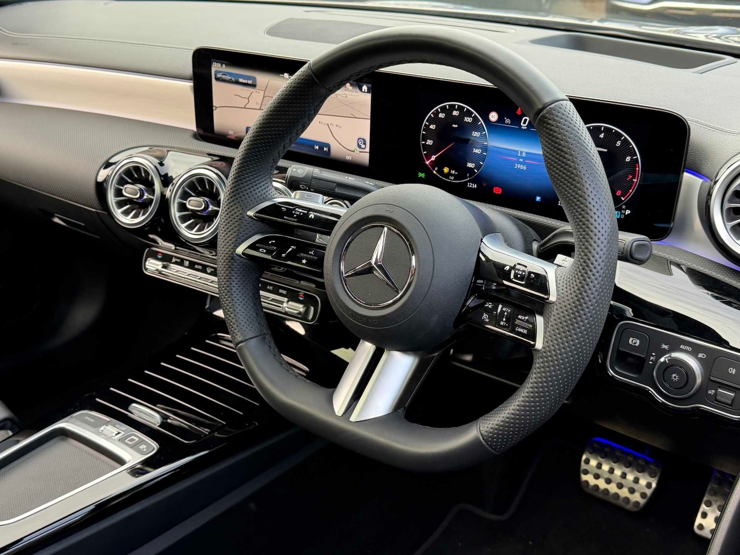 Used Mercedes-Benz CLA 2025 for sale - 76411198: Photo 4