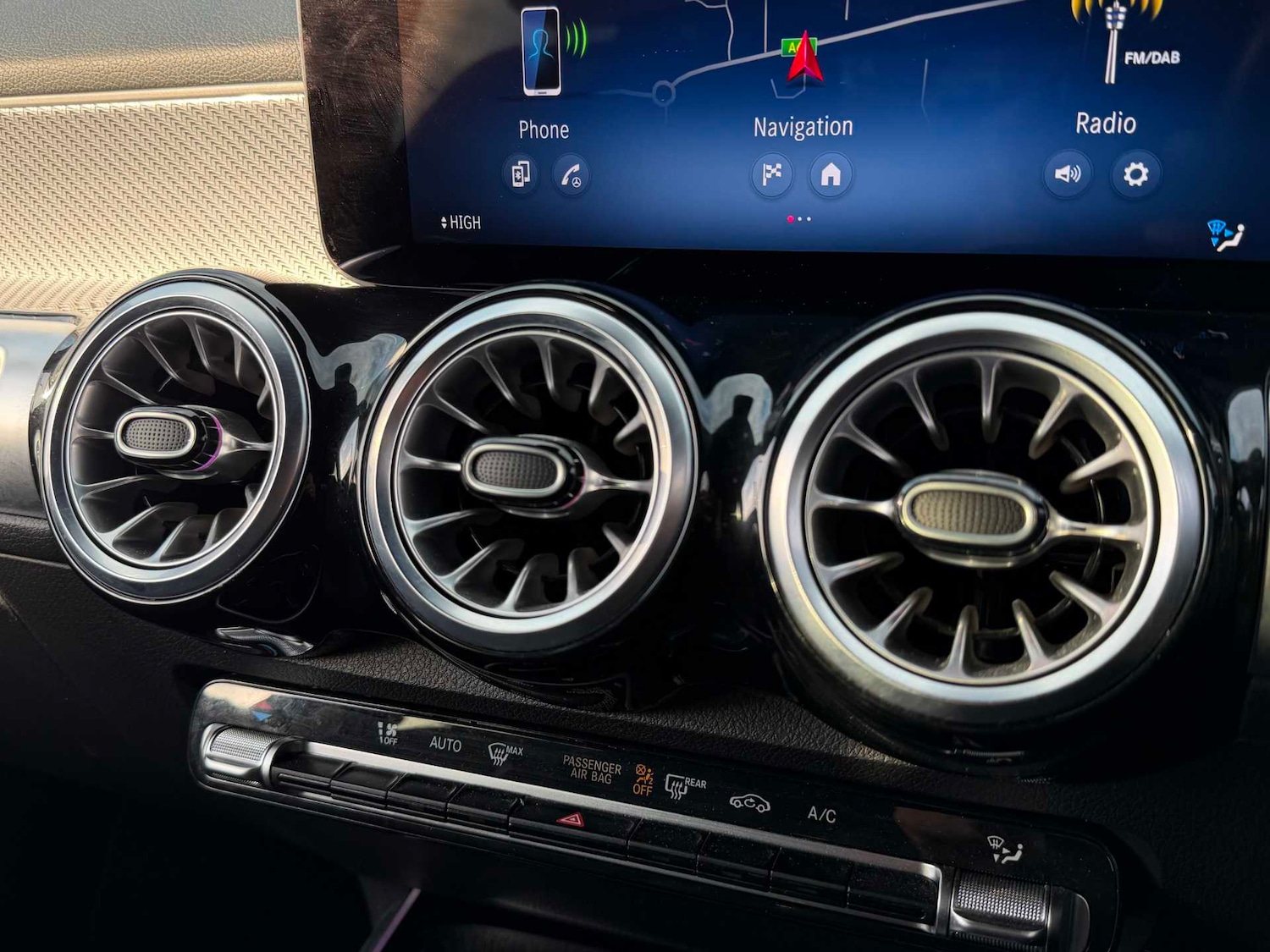 Used Mercedes-Benz GLB 2024 for sale - 76501942: Photo 28