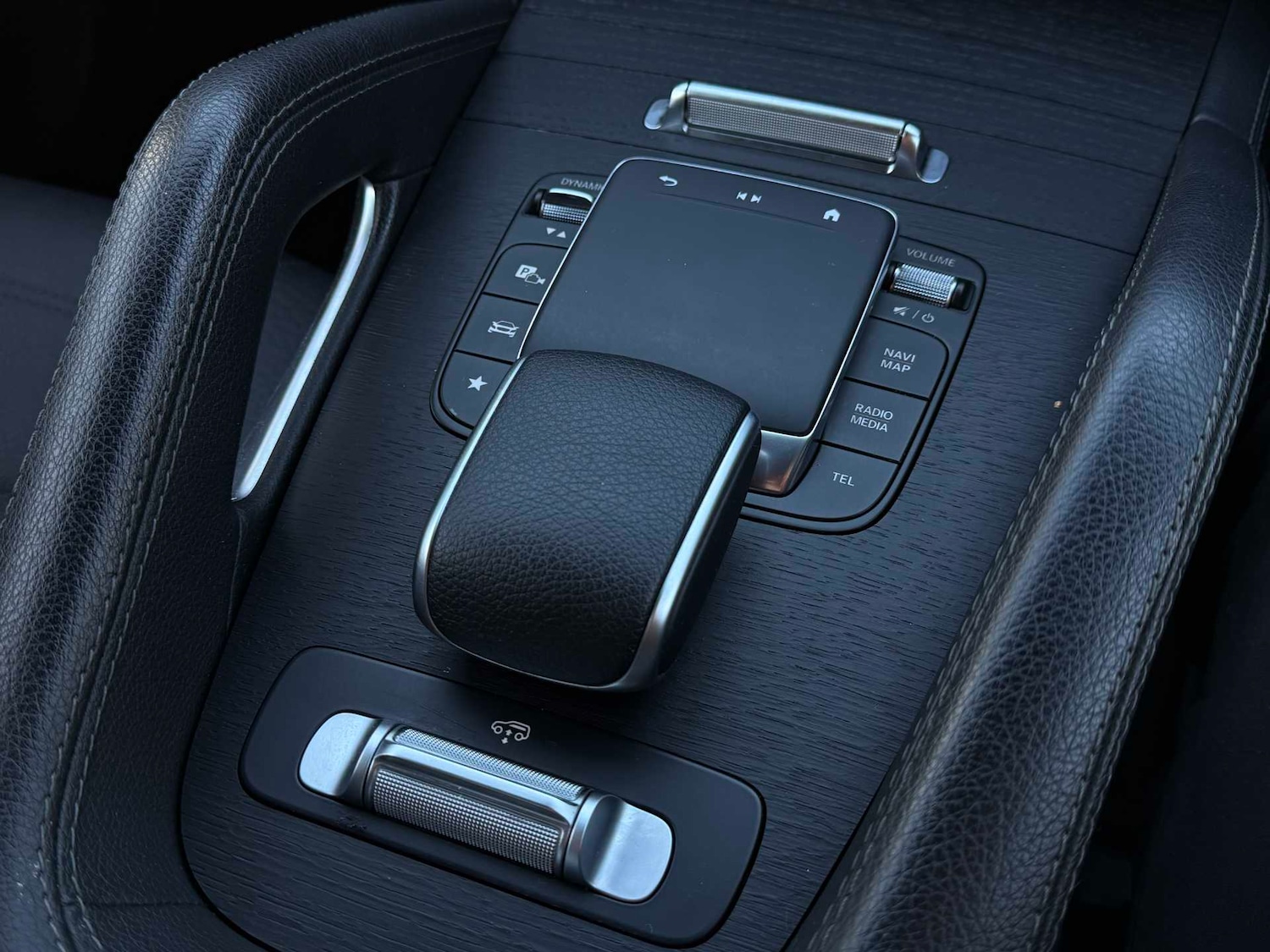 Used Mercedes-Benz GLE 2024 for sale - 77011094: Photo 31