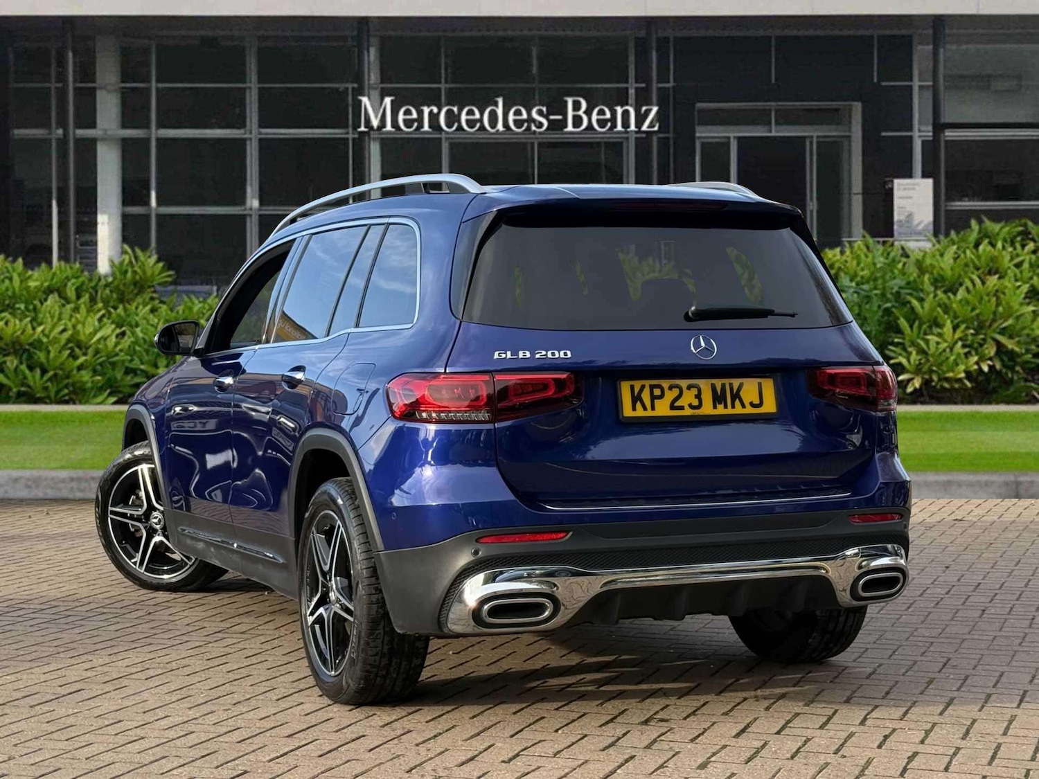 Used Mercedes-Benz GLB 2023 for sale - 76390757: Photo 2