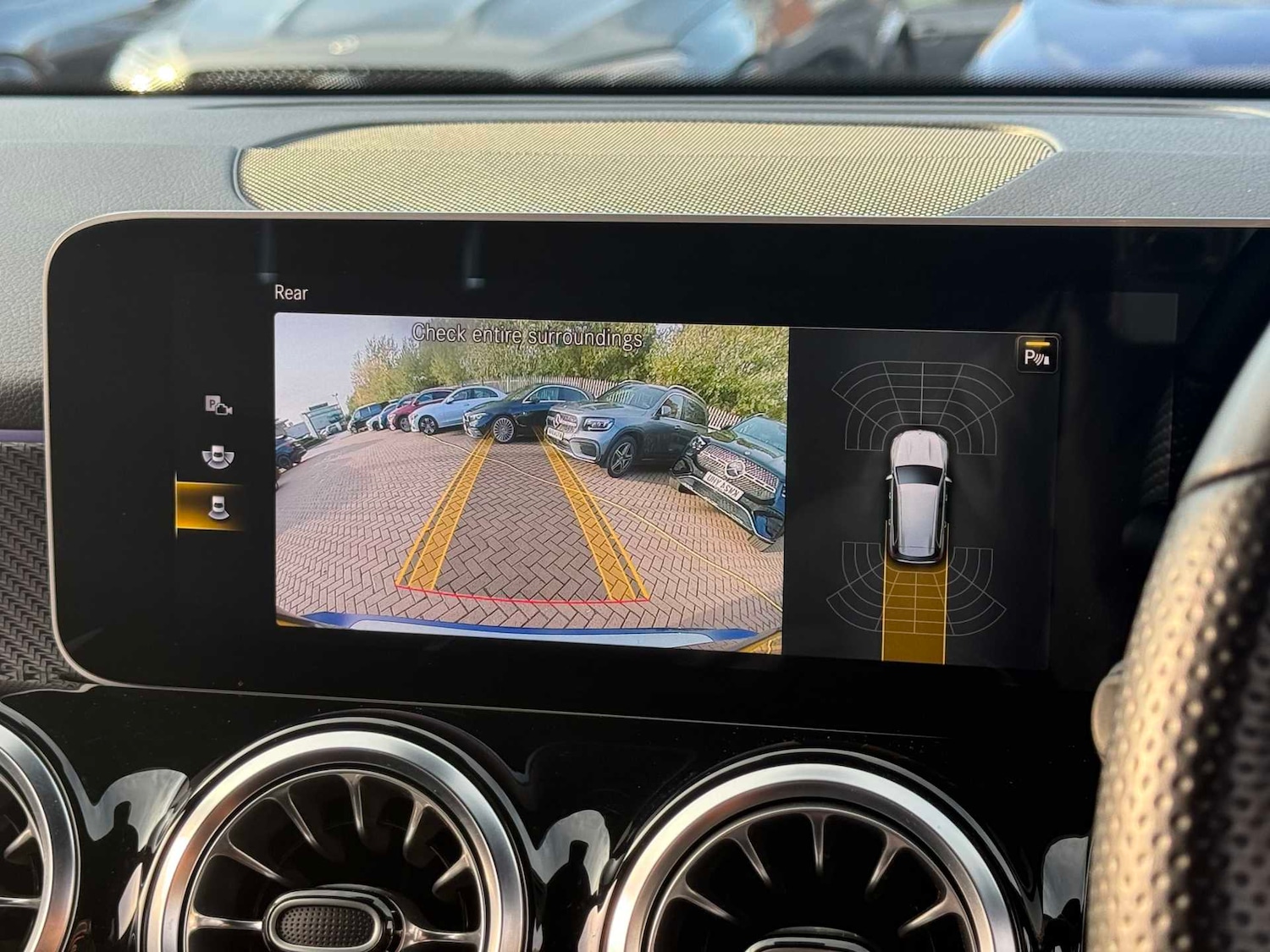 Used Mercedes-Benz GLB 2023 for sale - 76390757: Photo 28