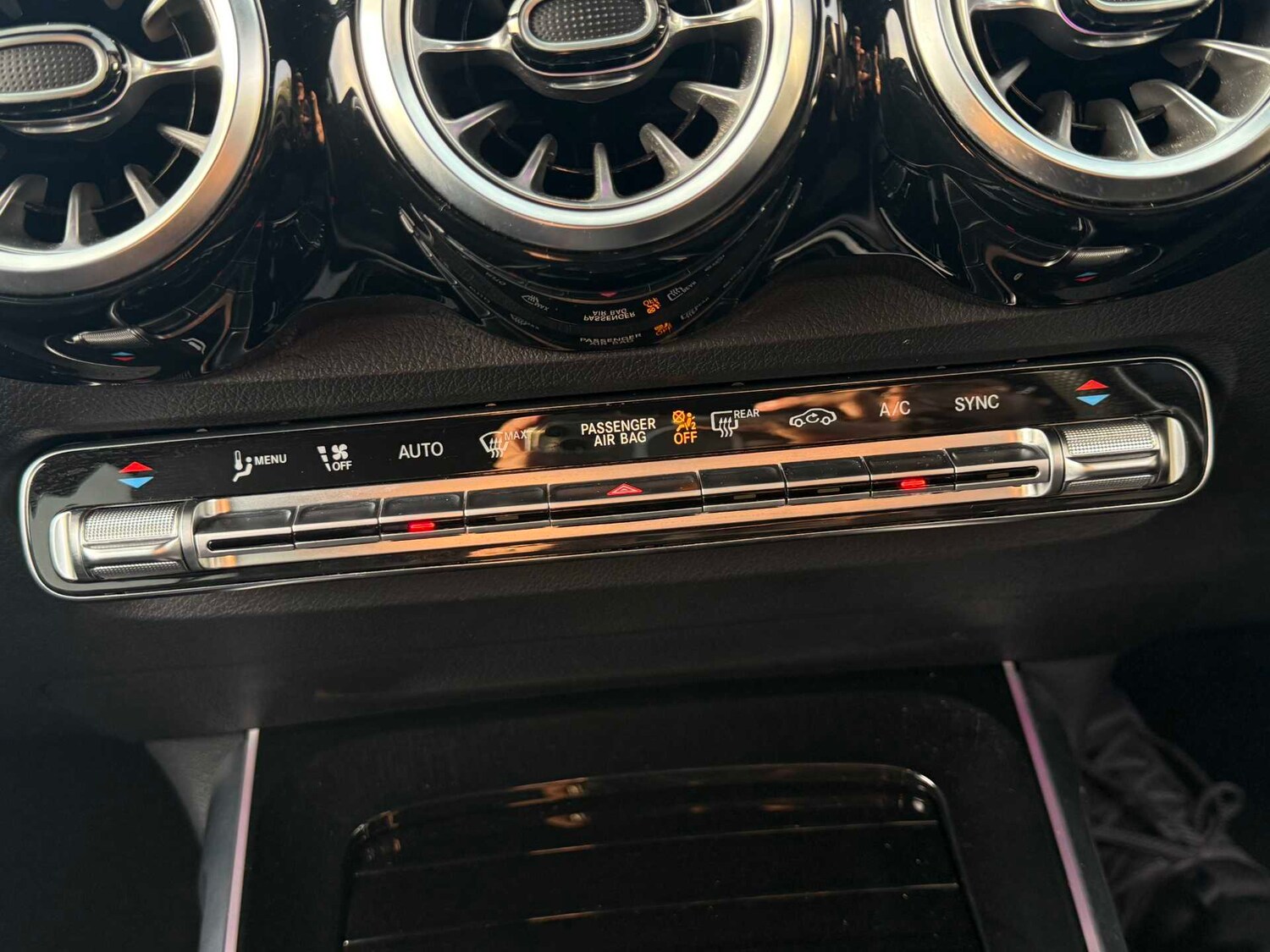 Used Mercedes-Benz GLB 2023 for sale - 76390757: Photo 30