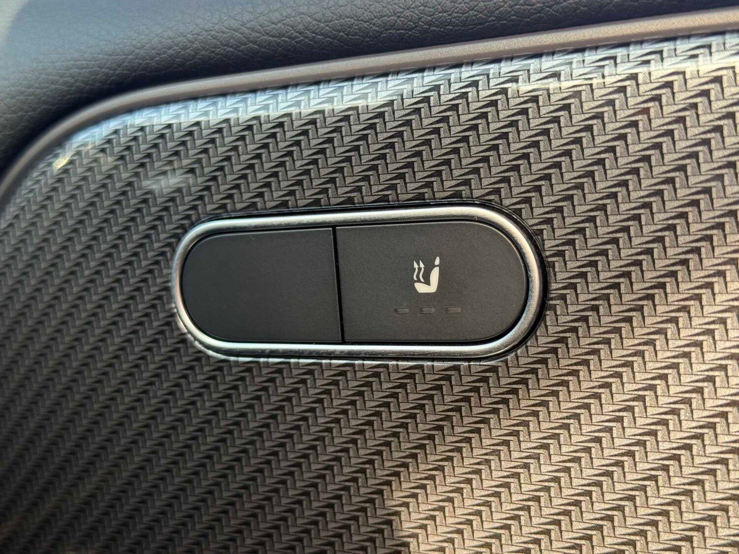 Used Mercedes-Benz GLB 2023 for sale - 76390757: Photo 32