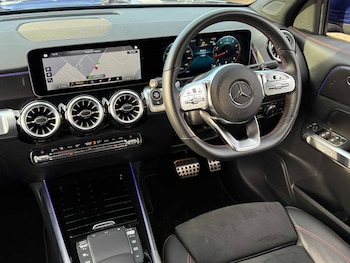 Used Mercedes-Benz GLB 2023 for sale - 76390757: Photo