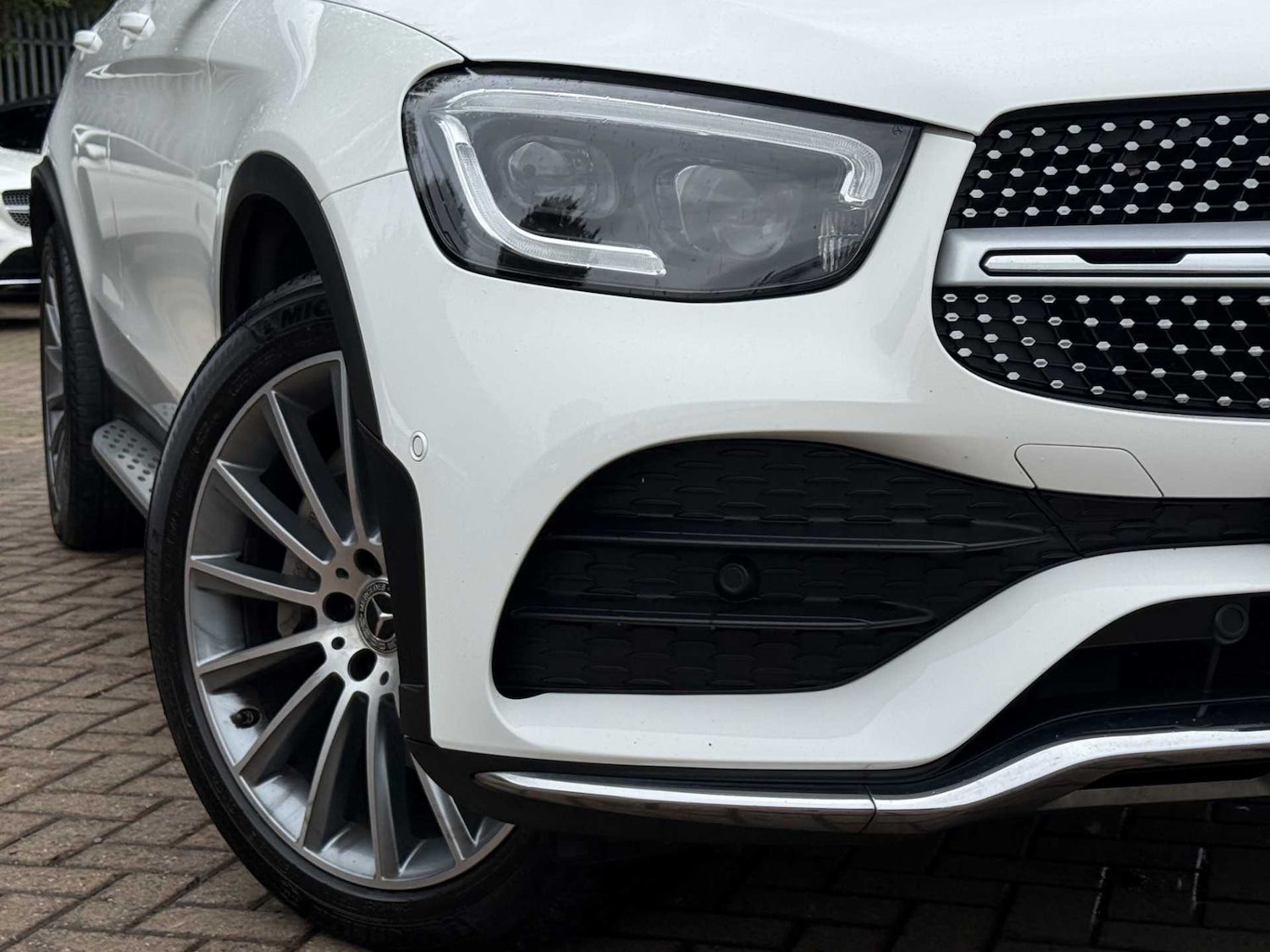 Used Mercedes-Benz GLC 2019 for sale - 76125873: Photo 3