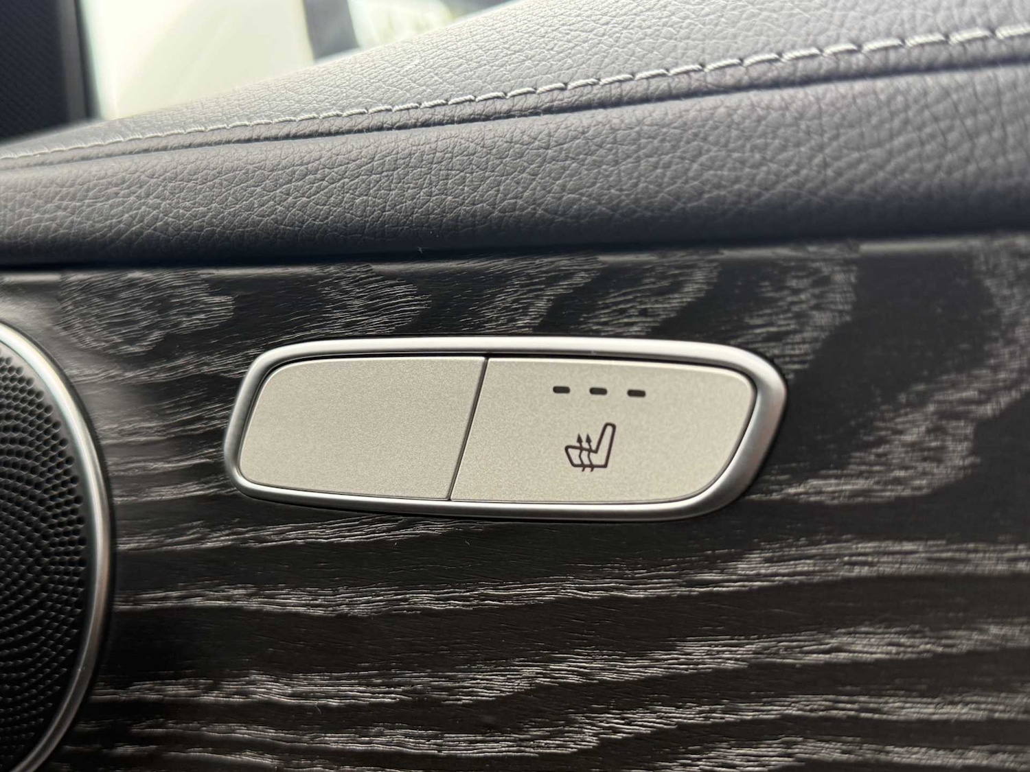 Used Mercedes-Benz GLC 2019 for sale - 76125873: Photo 31