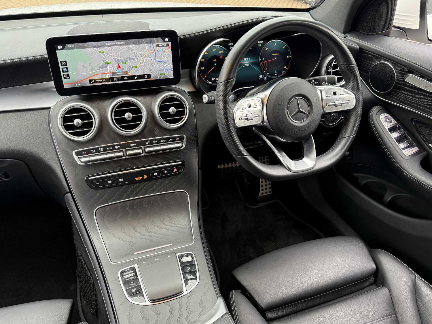 Used Mercedes-Benz GLC 2019 for sale - 76125873: Photo 4