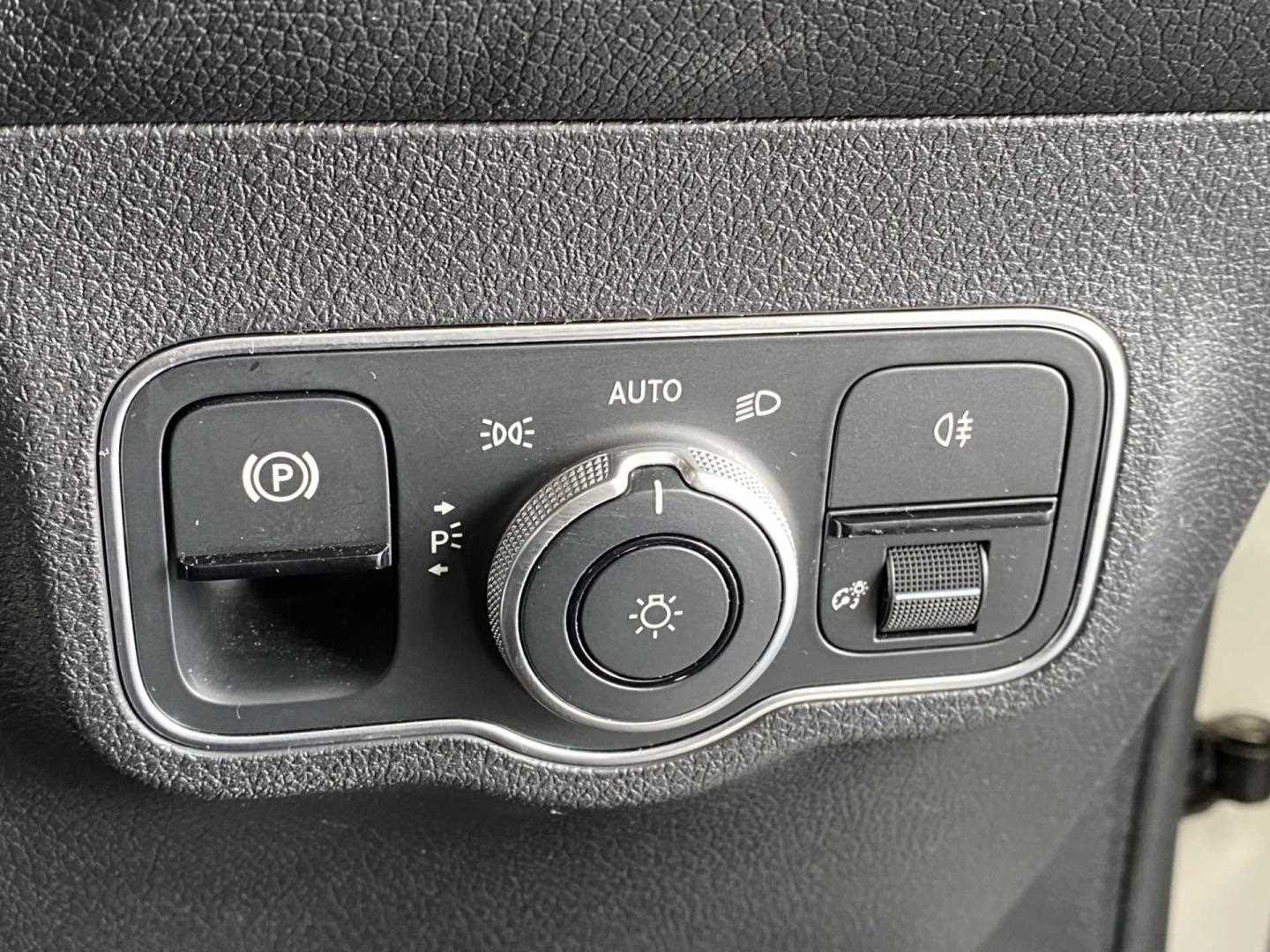 Used Mercedes-Benz GLB 2024 for sale - 77083064: Photo 24