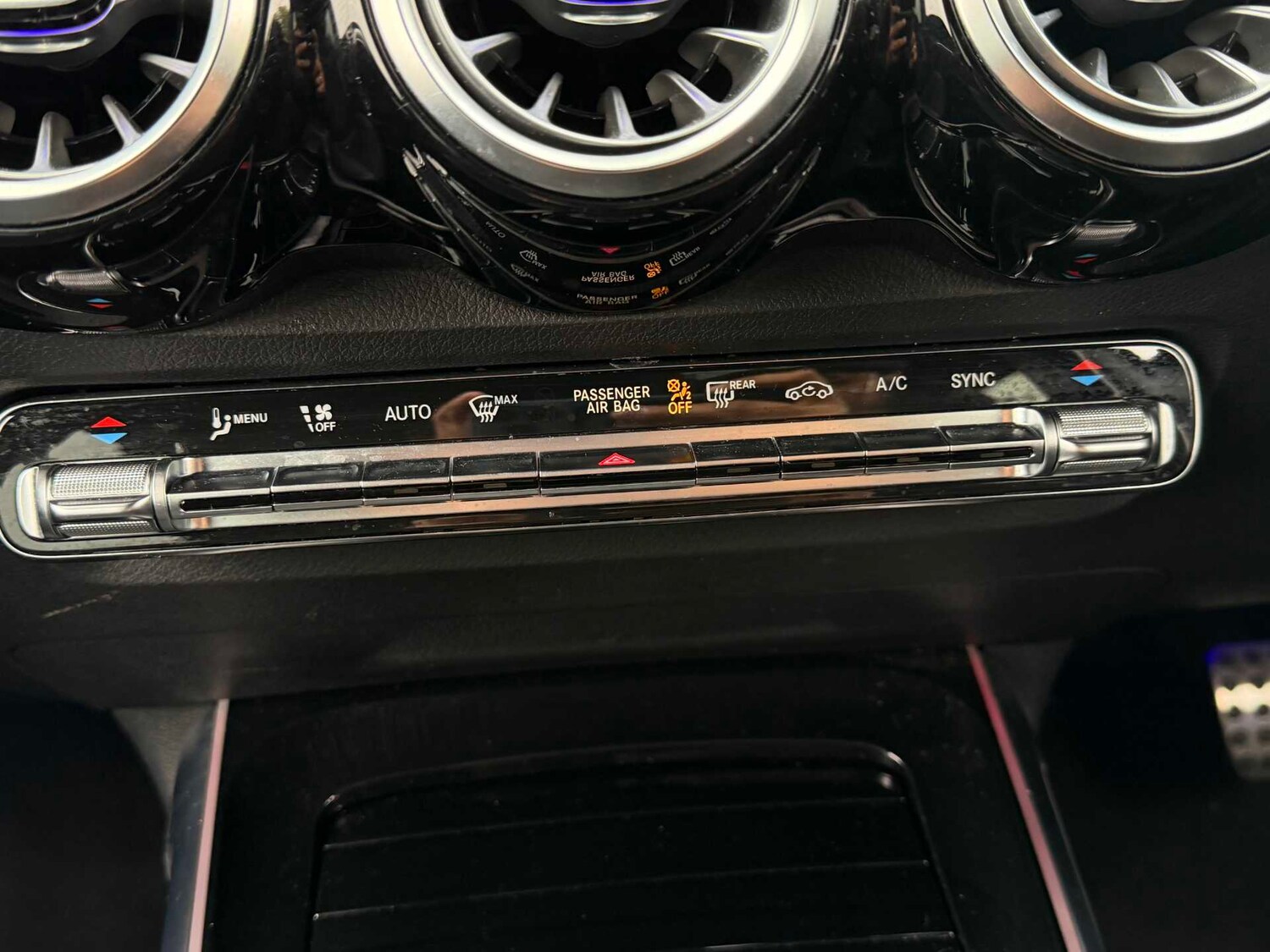 Used Mercedes-Benz GLB 2023 for sale - 76373819: Photo 29