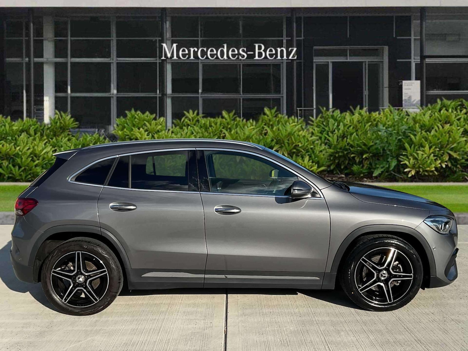 Used Mercedes-Benz GLA 2022 for sale - 76156300: Photo 2