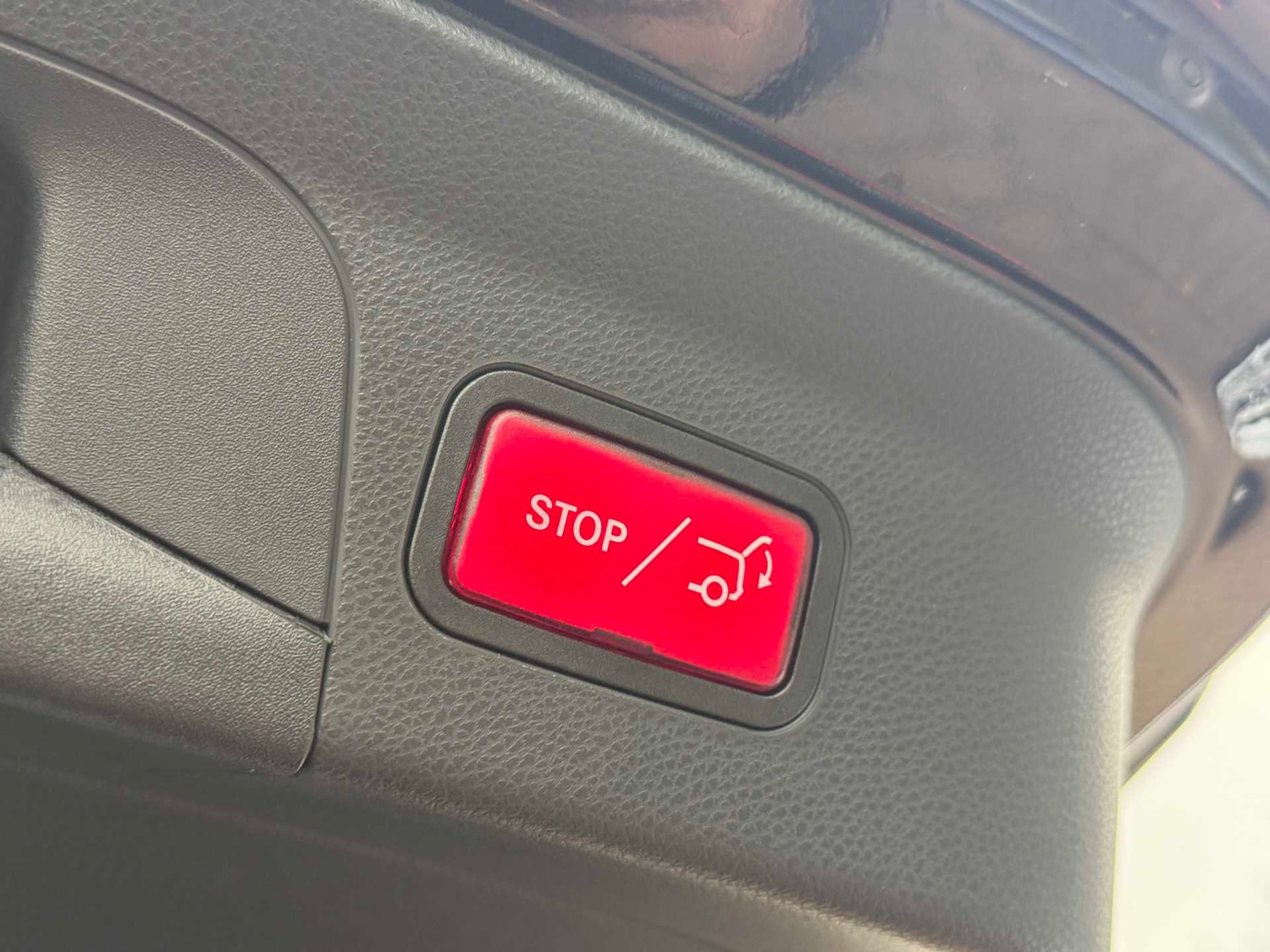 Used Mercedes-Benz GLC 2023 for sale - 76515656: Photo 12