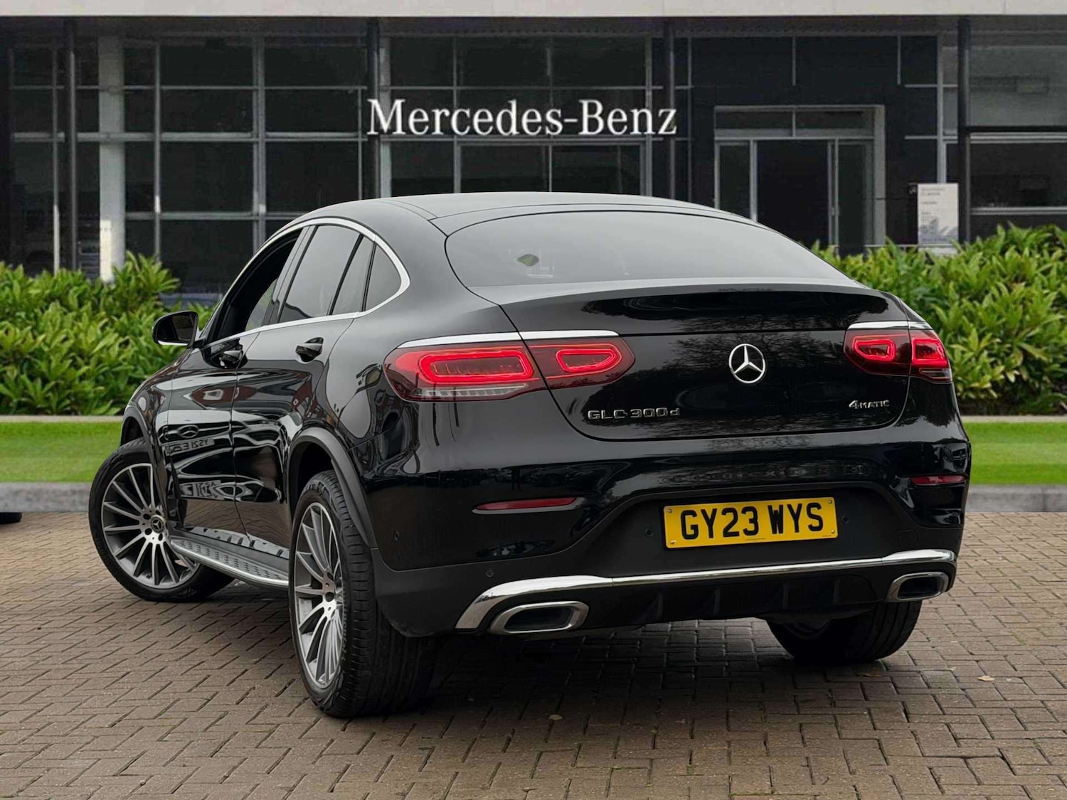 Used Mercedes-Benz GLC 2023 for sale - 76515656: Photo 2