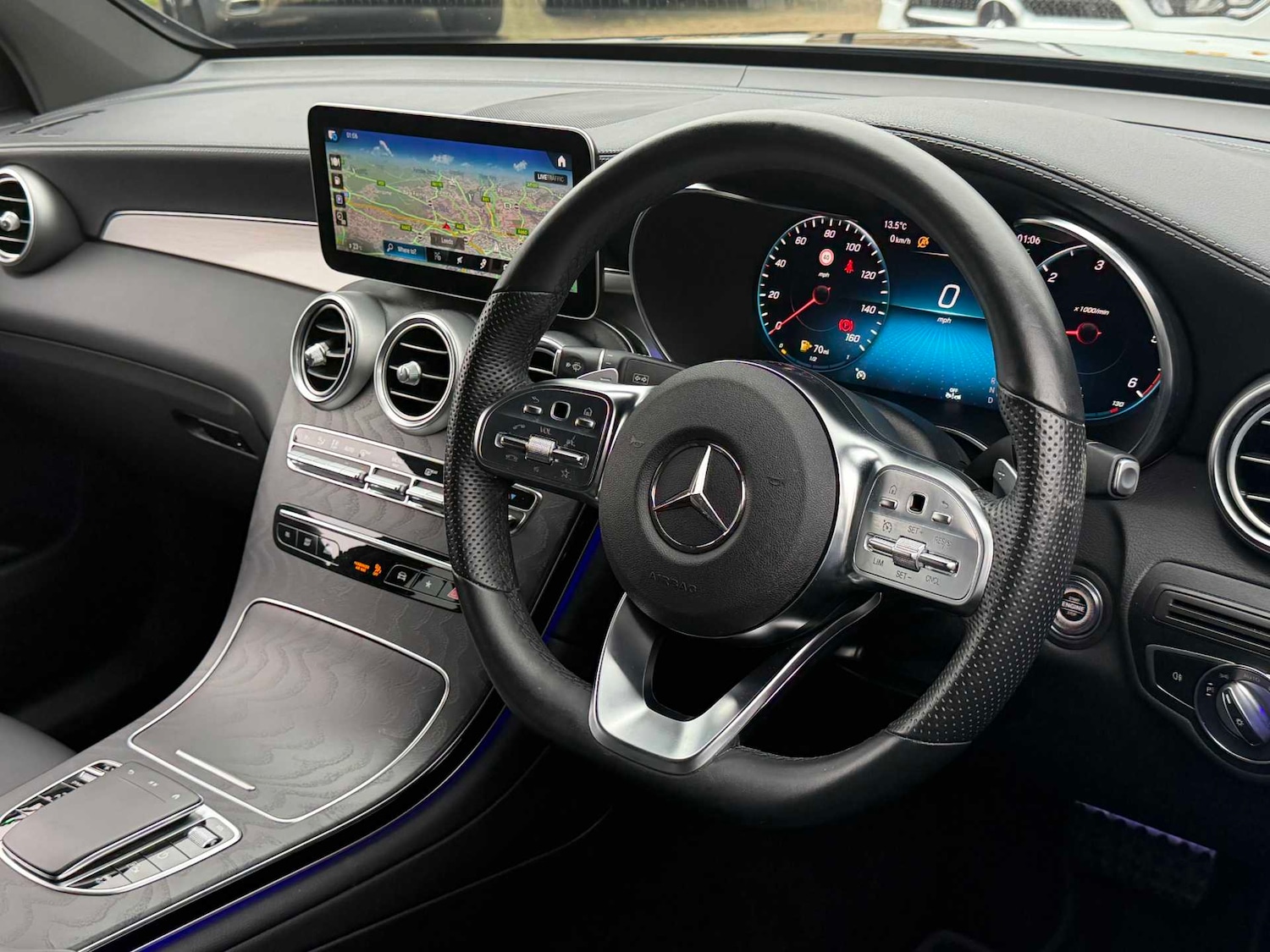 Used Mercedes-Benz GLC 2023 for sale - 76515656: Photo 21